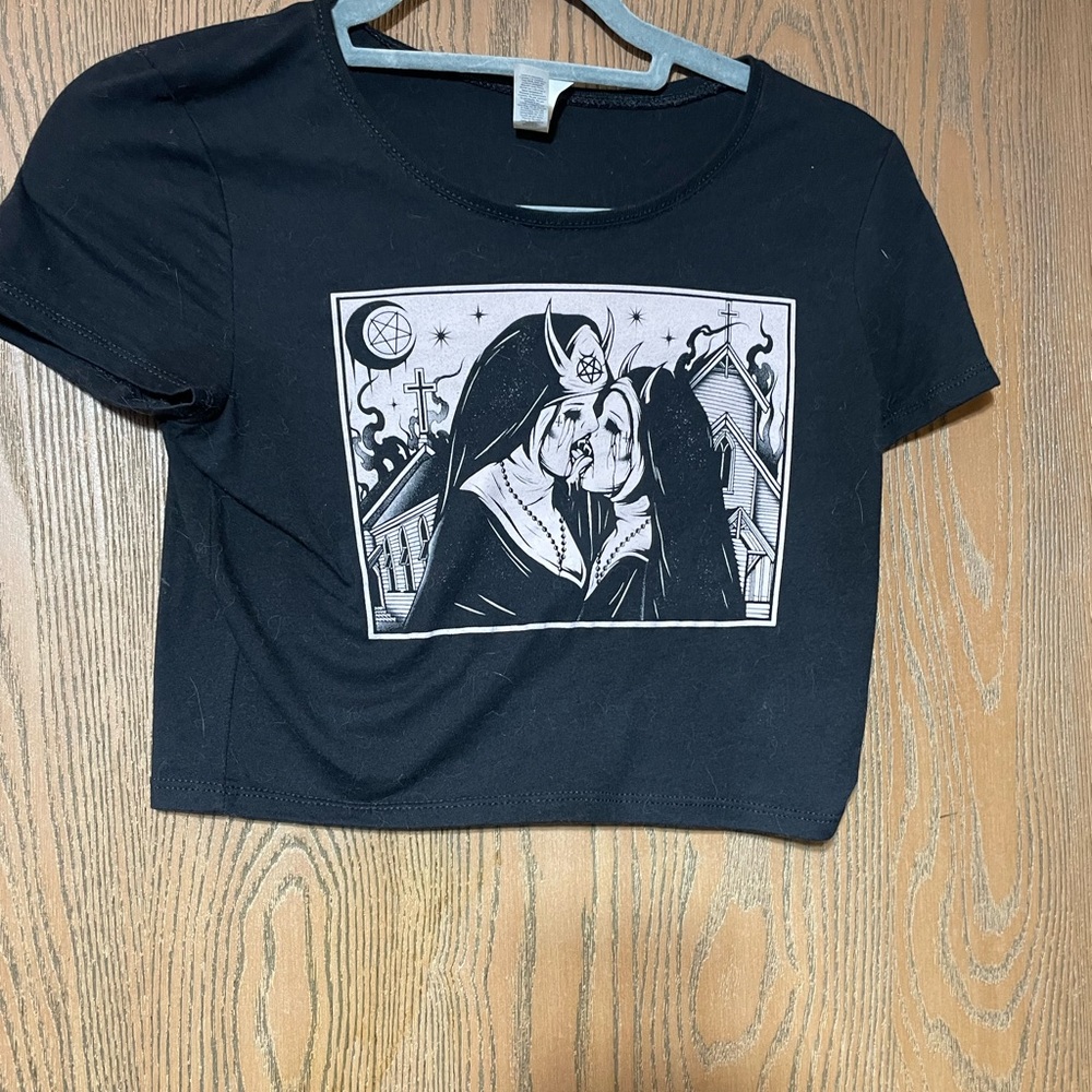 Black Graphic Crop Top